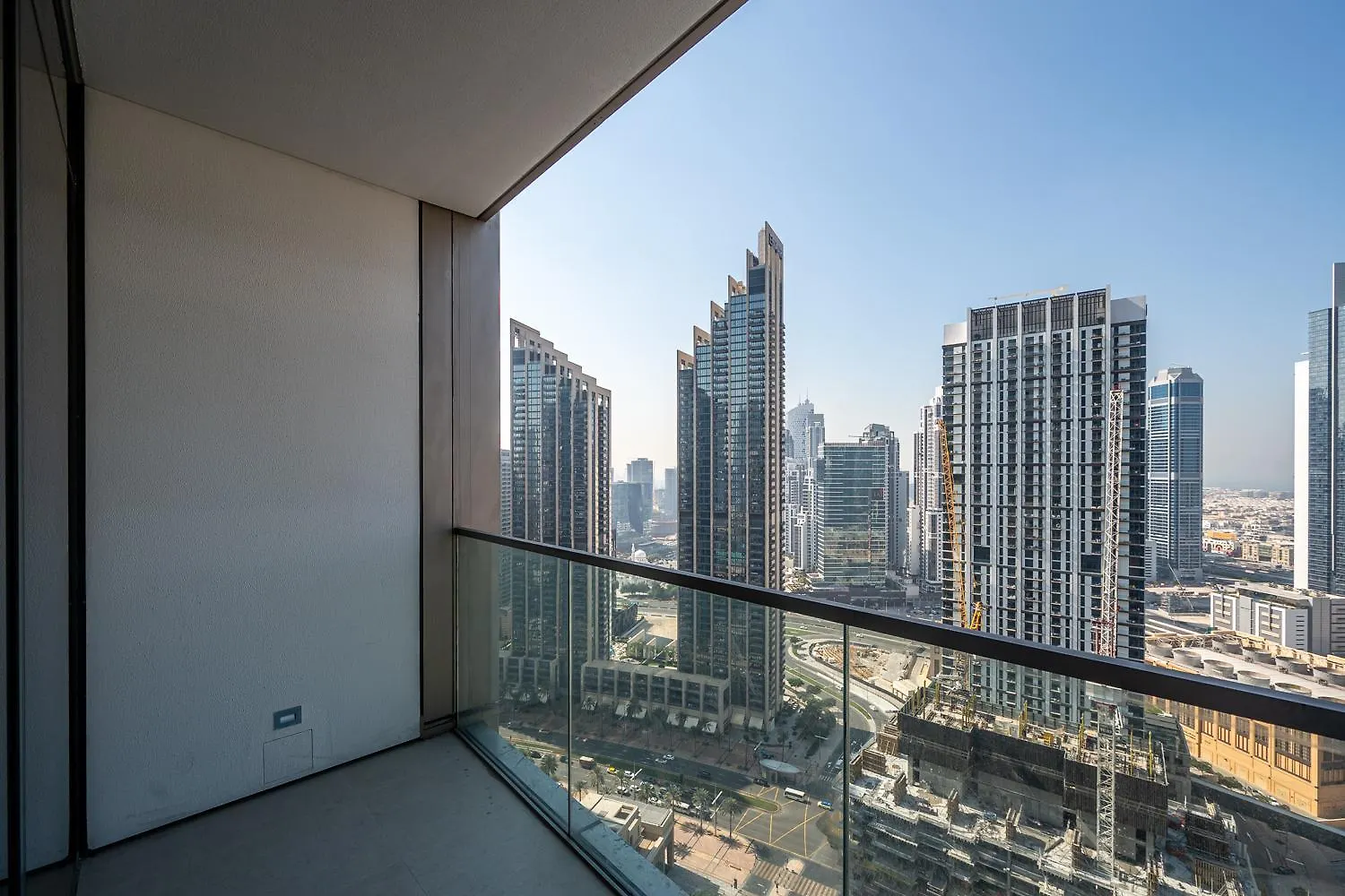 Neyazi Homes - Elegant 1Br Apartment In Grande, Downtown, Dubai United Arab Emirates