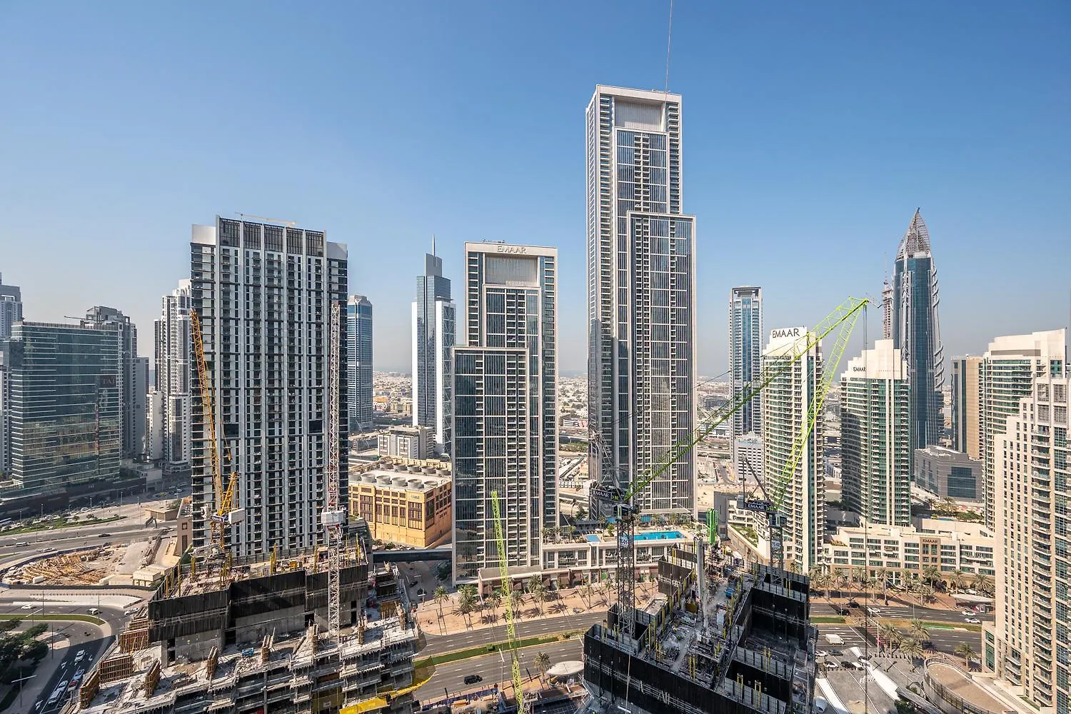 Neyazi Homes - Elegant 1Br Apartment In Grande, Downtown, Dubai