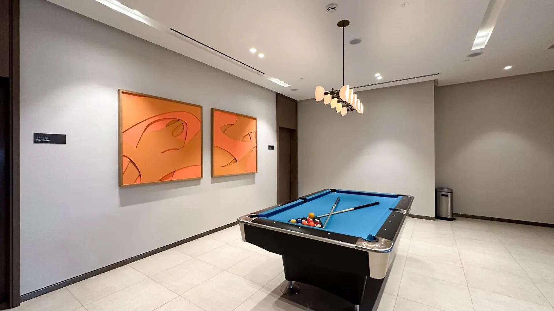 Neyazi Homes - Elegant 1Br Apartment In Grande, Downtown, Dubai
