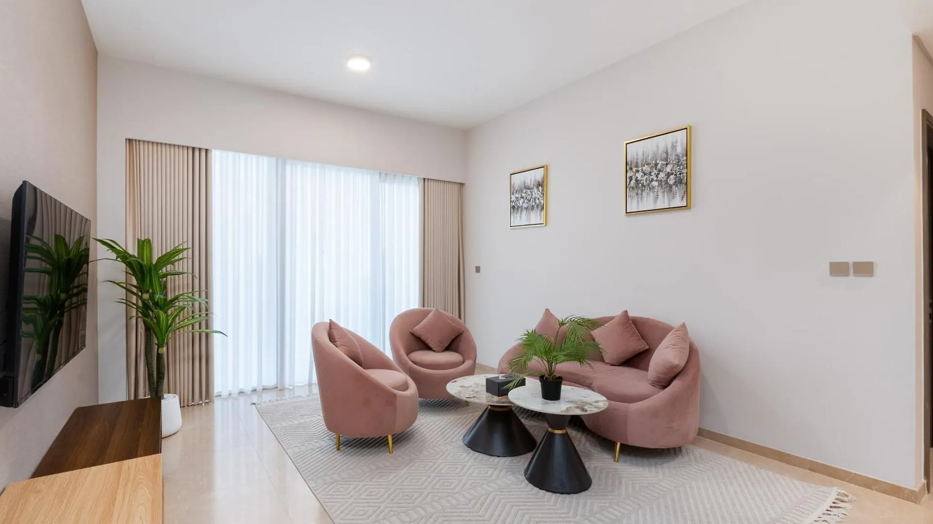 Neyazi Homes - Elegant 1Br Apartment In Grande, Downtown, Dubai