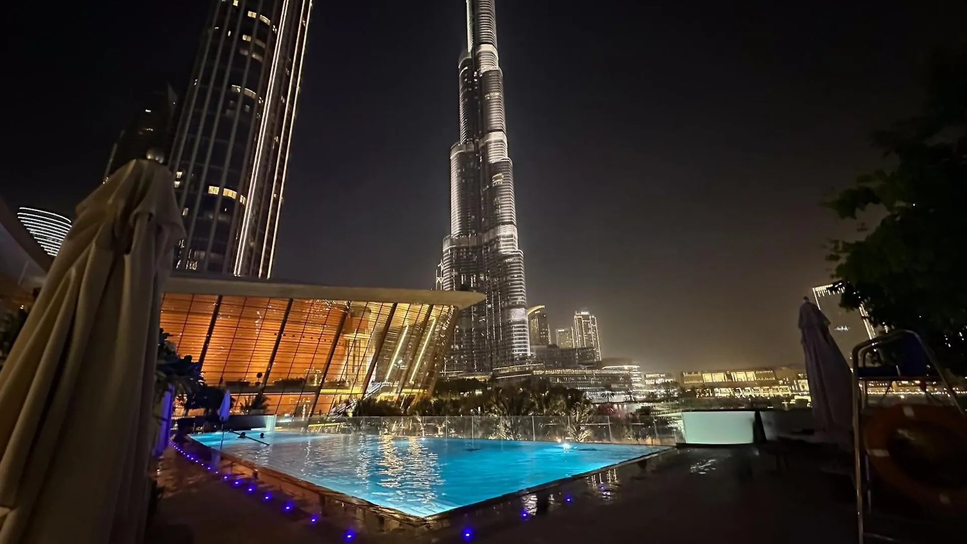 Neyazi Homes - Elegant 1Br Apartment In Grande, Downtown, Dubai