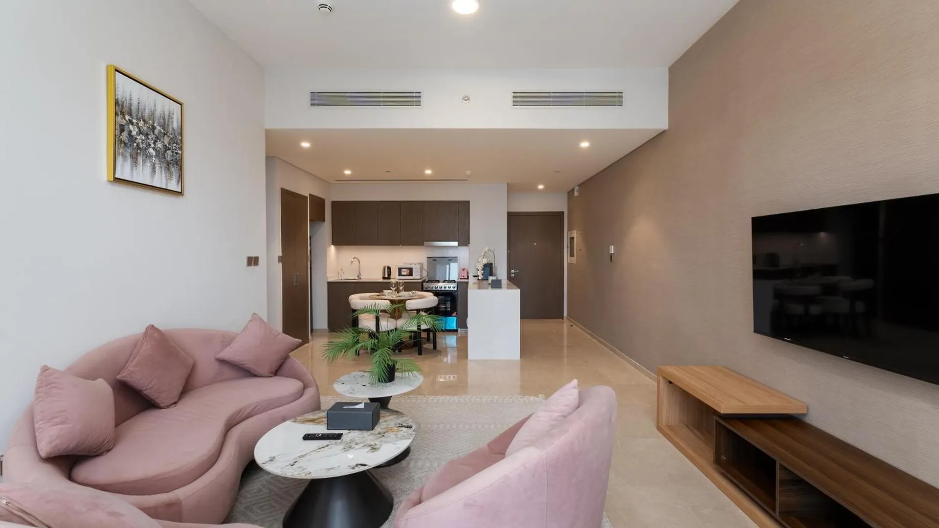 Neyazi Homes - Elegant 1Br Apartment In Grande, Downtown, Dubai